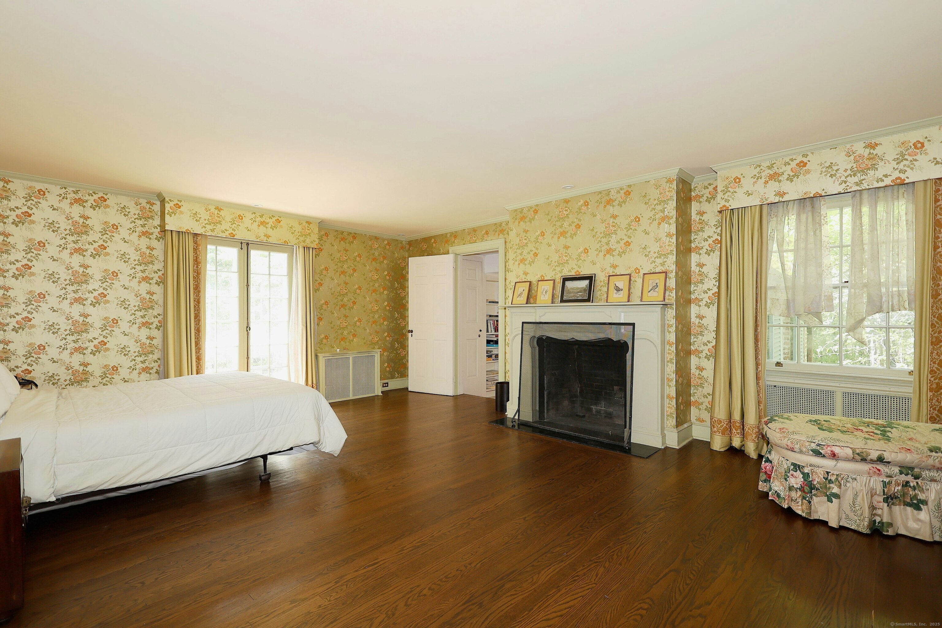 33 Peaceable Street Redding, CT 06896 - Photo 31 of 40