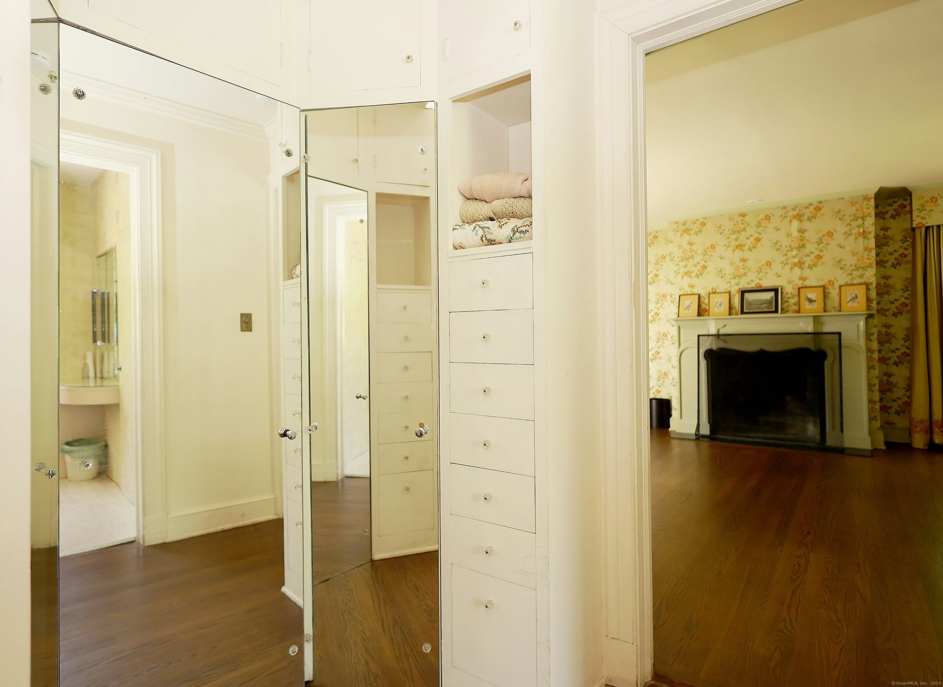 33 Peaceable Street Redding, CT 06896 - Photo 33 of 40