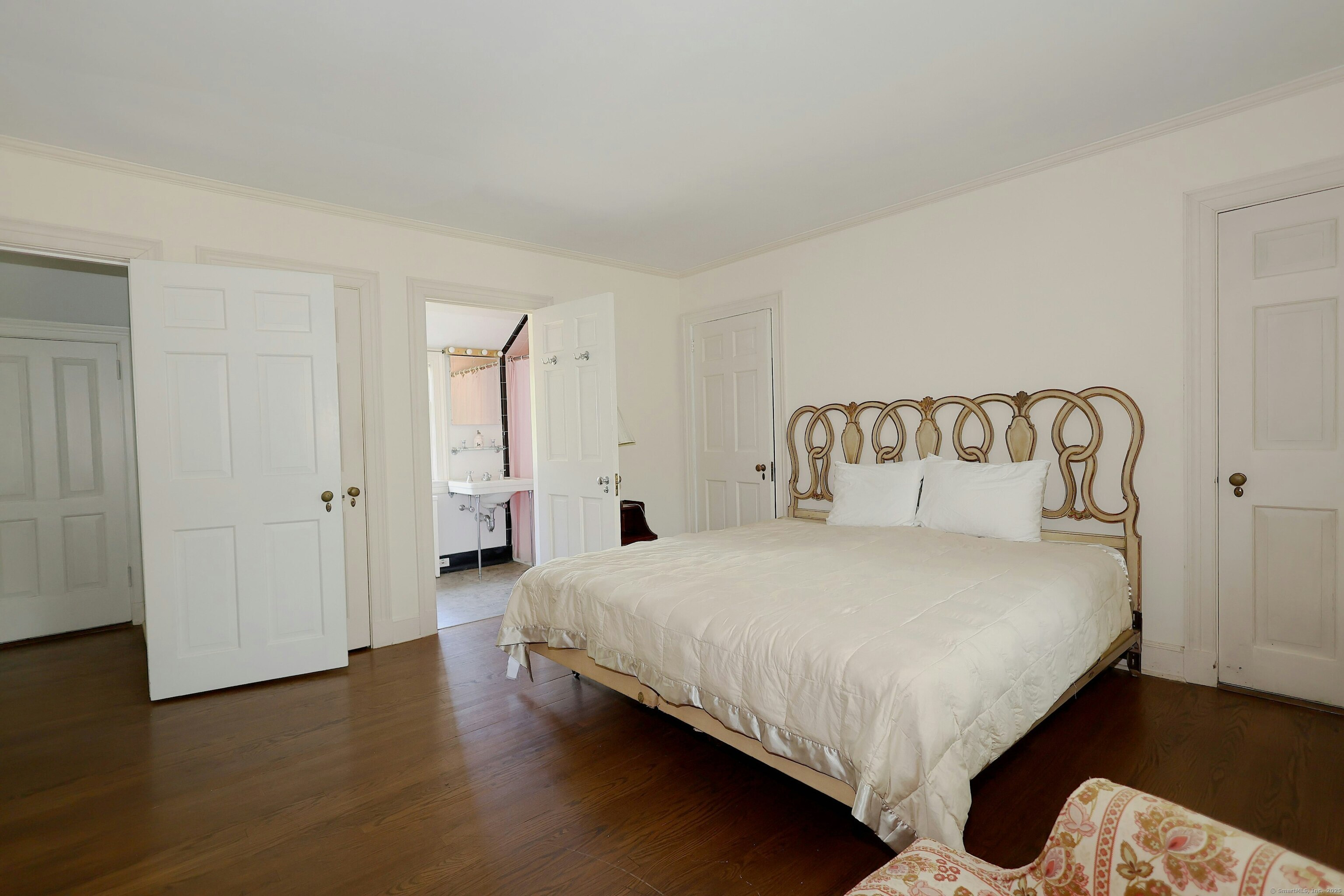 33 Peaceable Street Redding, CT 06896 - Photo 37 of 40