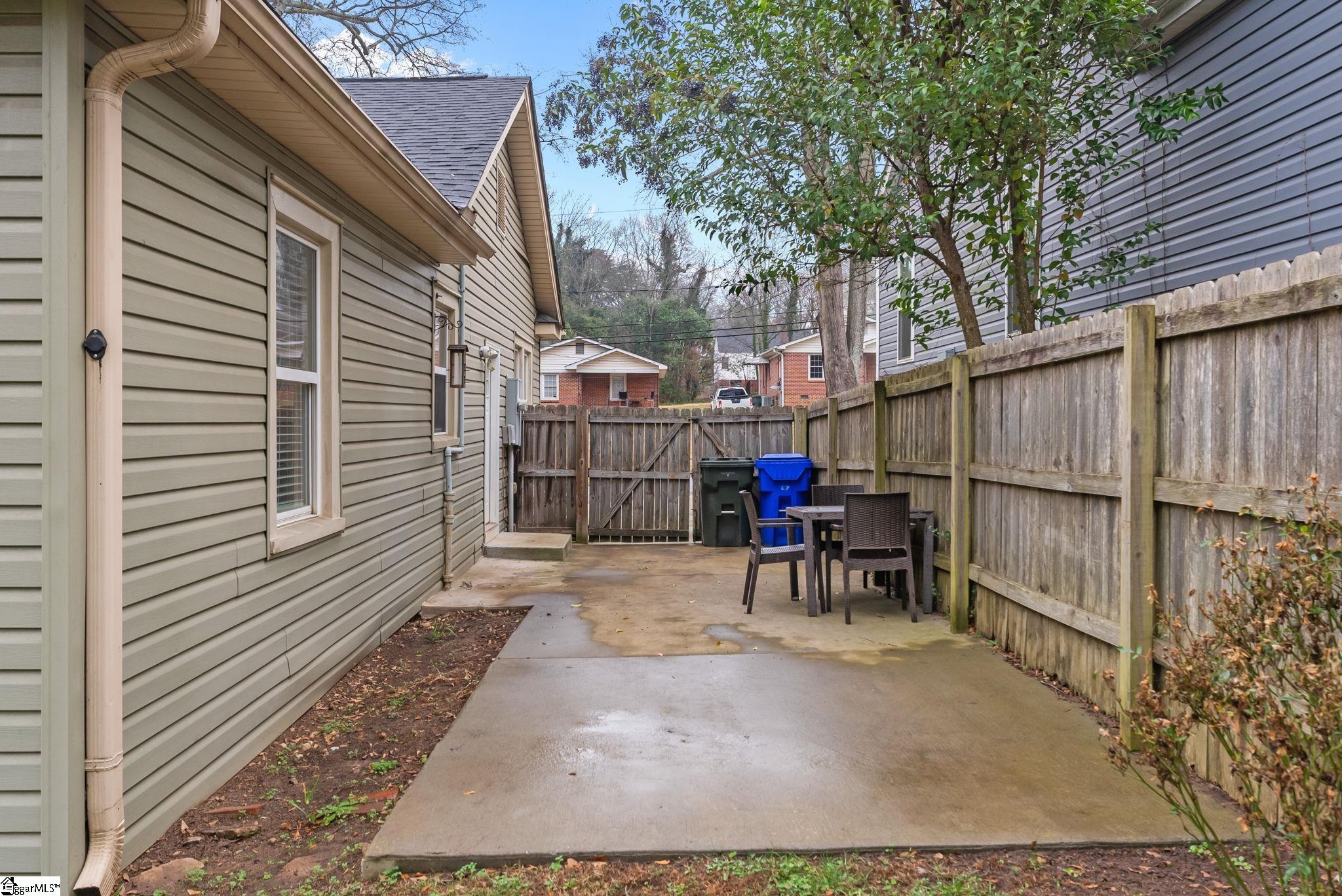 12 Underwood Avenue Greenville, SC 29607 - Photo 19 of 38