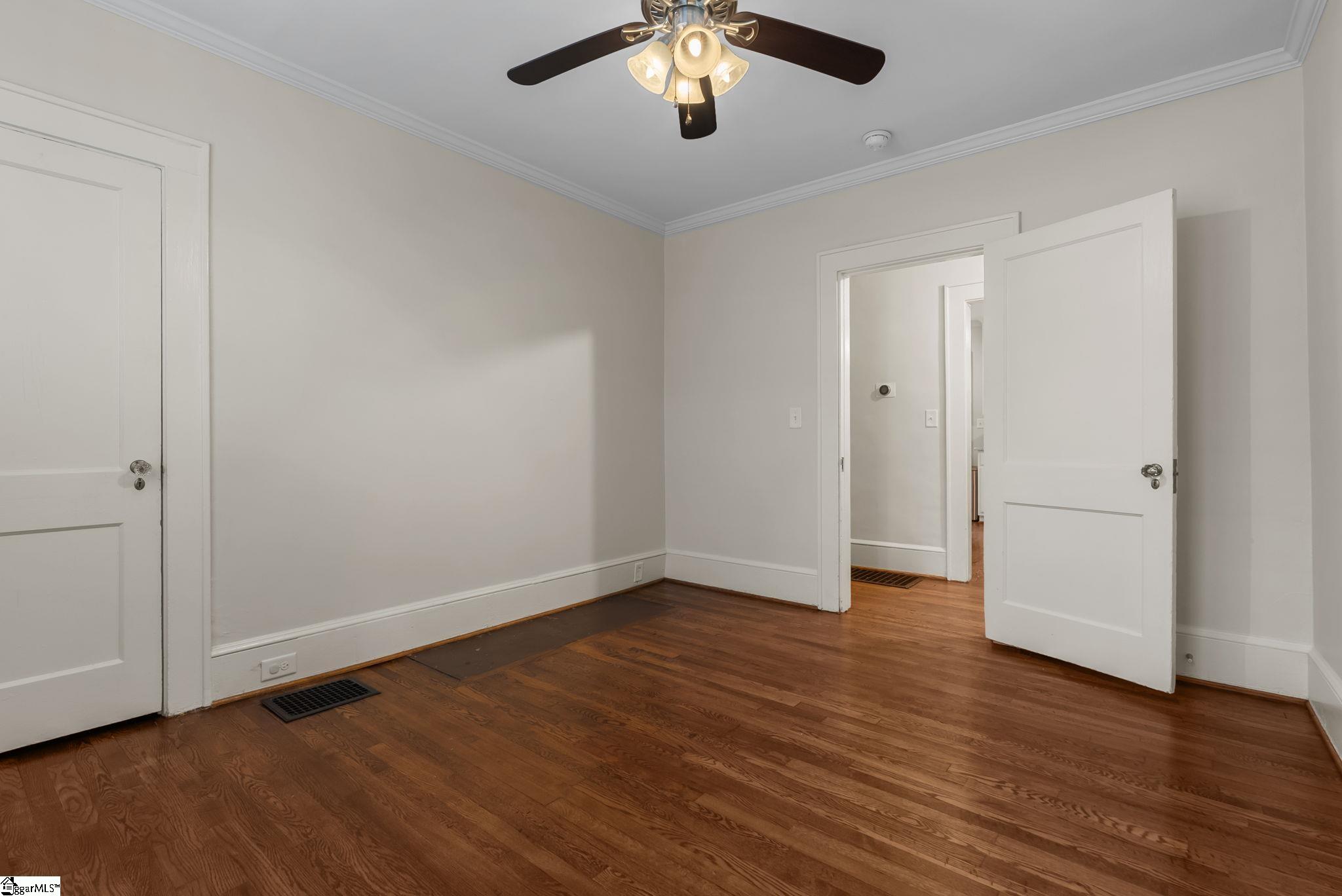 12 Underwood Avenue Greenville, SC 29607 - Photo 26 of 38