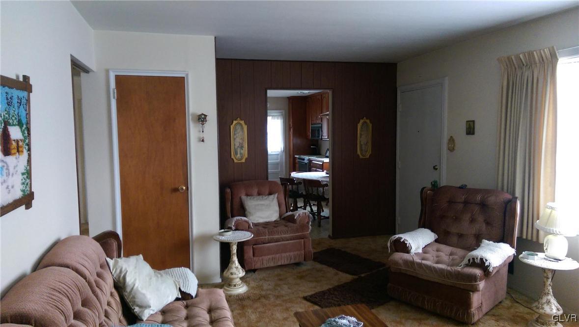 1561 Rudolph Drive Bethlehem, PA 18018 - Photo 4 of 9 Gallery Image 4