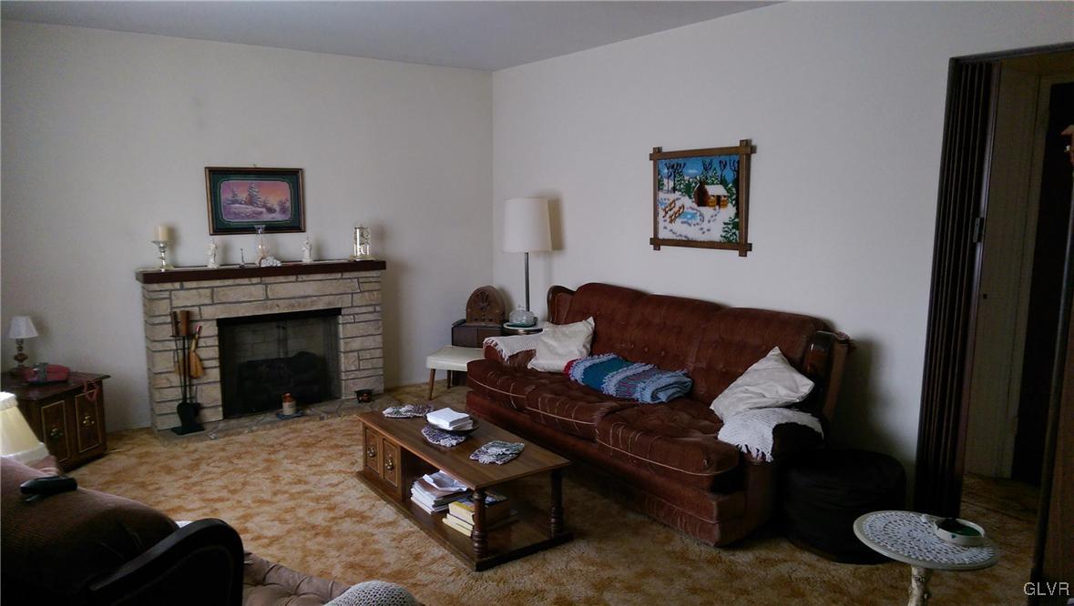 1561 Rudolph Drive Bethlehem, PA 18018 - Photo 5 of 9 Gallery Image 5