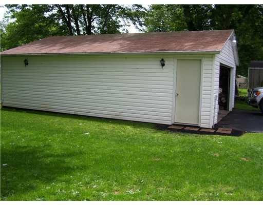 1224 Groop Road Springfield, OH 45504 - Photo 3 of 10