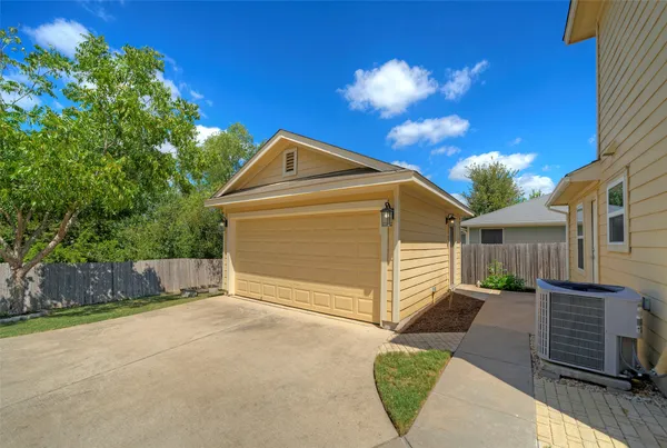 $1,795 | 18100 Belfry Pass, Manor, TX 78653