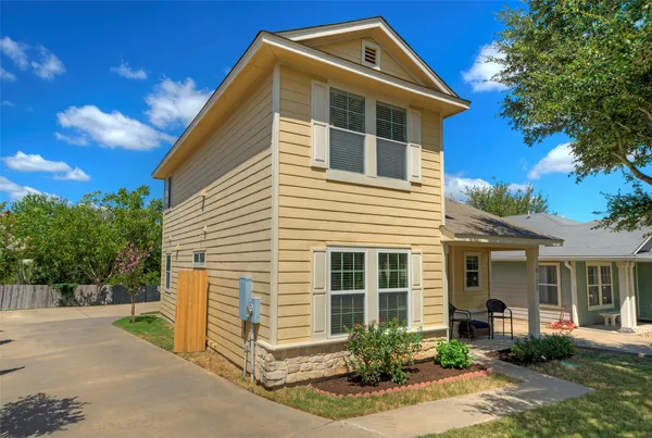 $1,795 | 18100 Belfry Pass, Manor, TX 78653