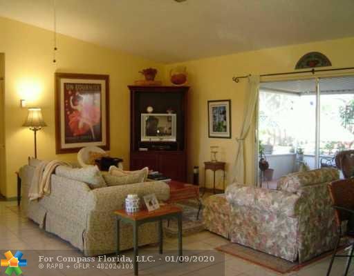 5911 Southwest 195th Terrace Southwest Ranches, FL 33332 - Photo 8 of 8 Den/Family/Great Room
