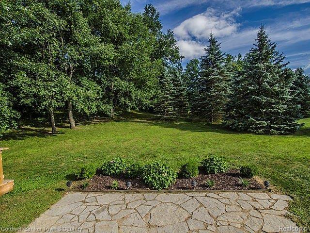 2600 Crooked Lake Road Howell, MI 48843 - Photo 19 of 22 REAR PATIO