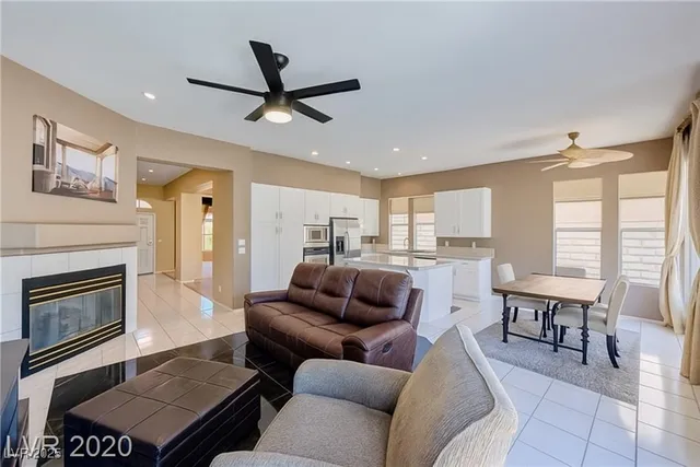 $5,000 | 140 Ultra Drive, Henderson, NV 89074