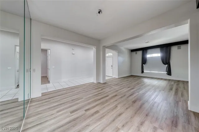 $5,000 | 140 Ultra Drive, Henderson, NV 89074