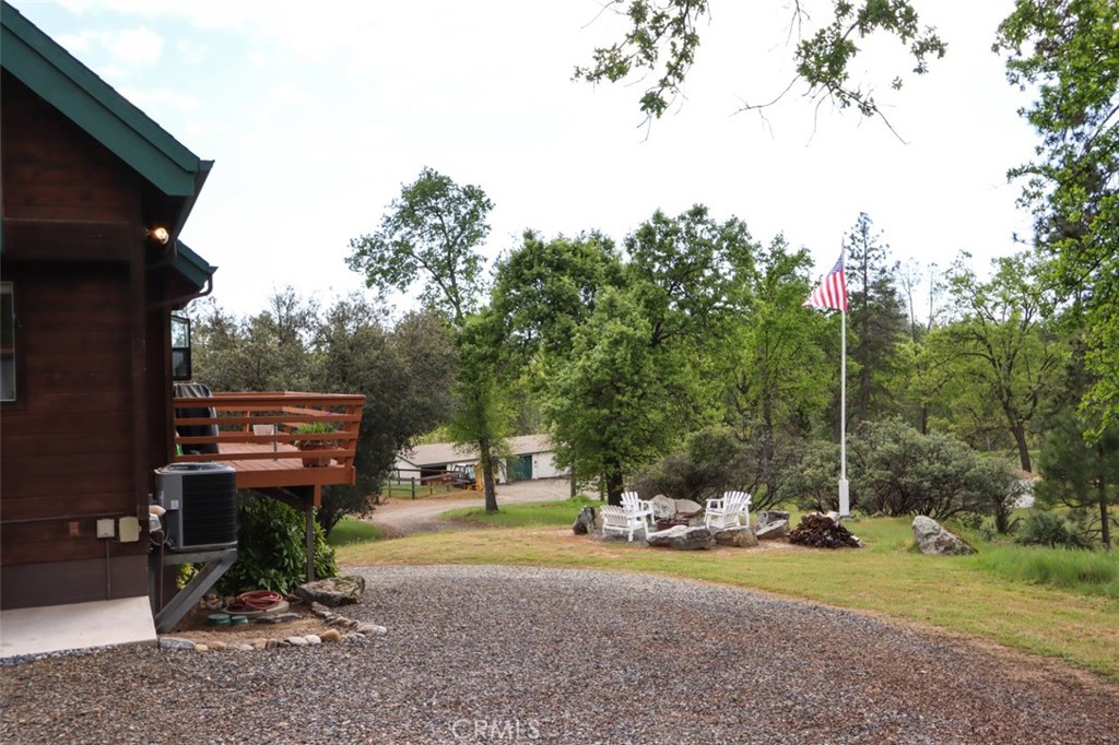 5027 Fox Creek Road Mariposa, CA 95338 - Photo 42 of 75 a view of a park with large trees