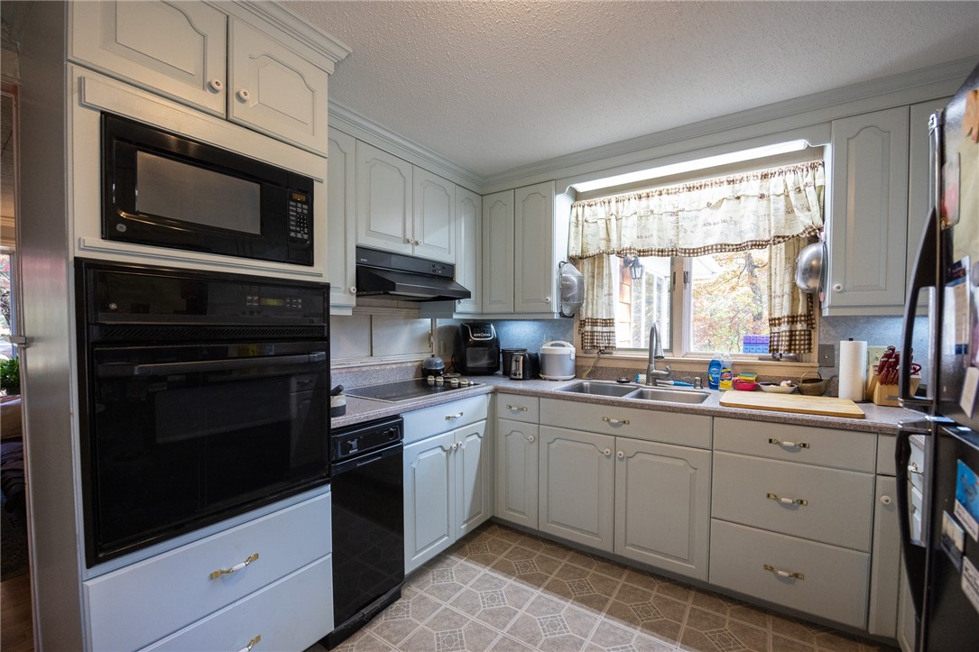 711 Black Plain Road North Smithfield, RI 02896 - Photo 28 of 33 Gallery Image 28