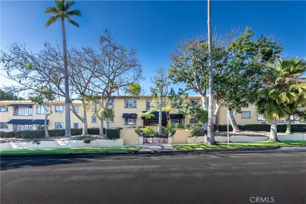 $619,000 | 1615 North Laurel Avenue, Unit 203, Los Angeles, CA 90046