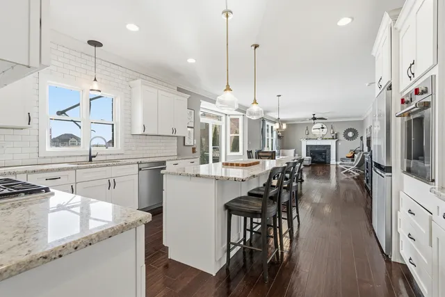 $725,000 | 24035 Bay To Bay Boulevard, Manhattan, IL 60442