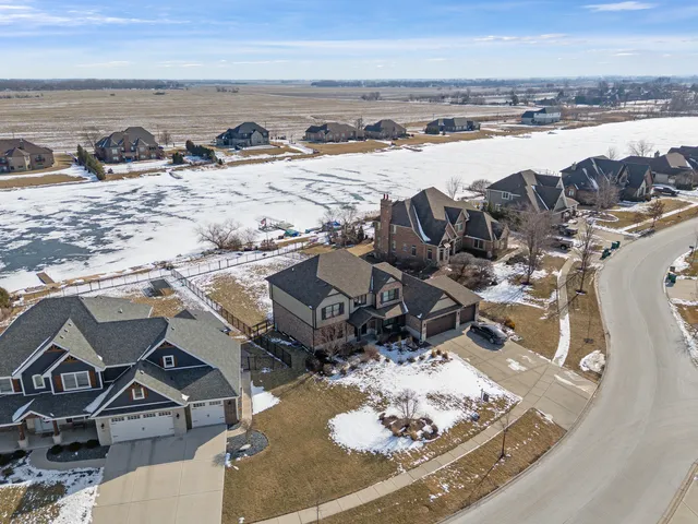 $725,000 | 24035 Bay To Bay Boulevard, Manhattan, IL 60442