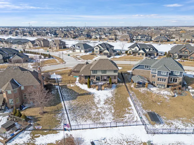 $725,000 | 24035 Bay To Bay Boulevard, Manhattan, IL 60442