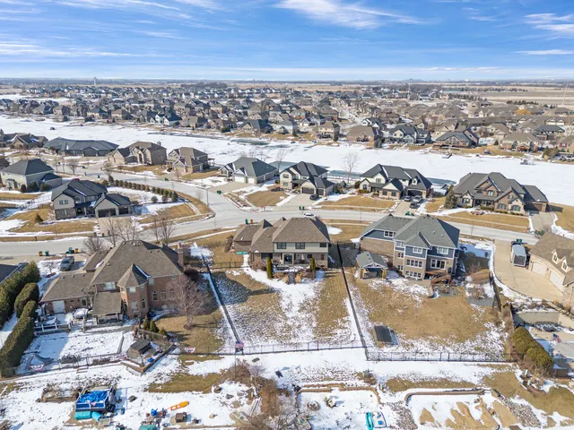 $725,000 | 24035 Bay To Bay Boulevard, Manhattan, IL 60442