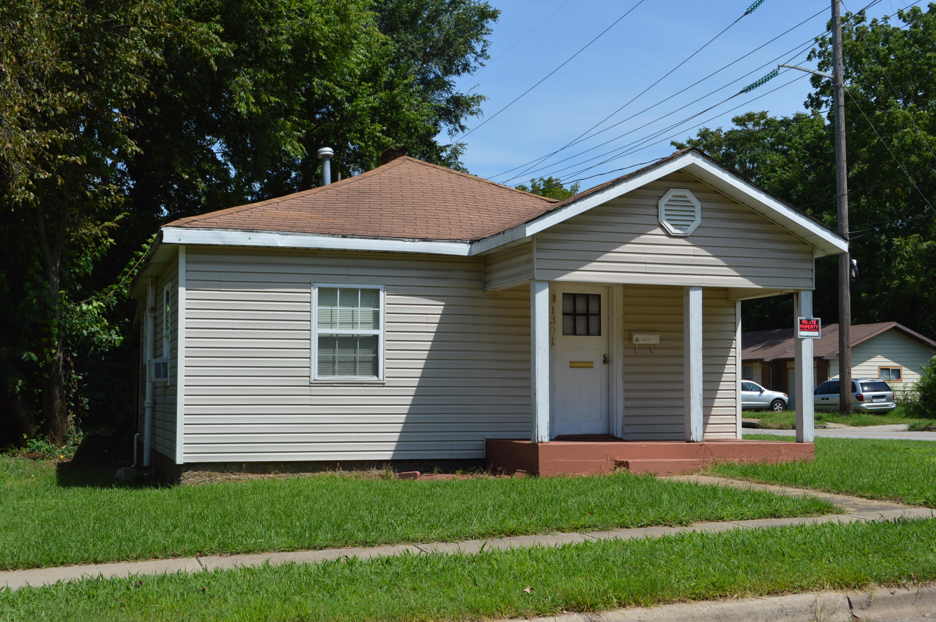 1301 West State Street Springfield, MO 65806 - Photo 1 of 1 1301 W State (1)