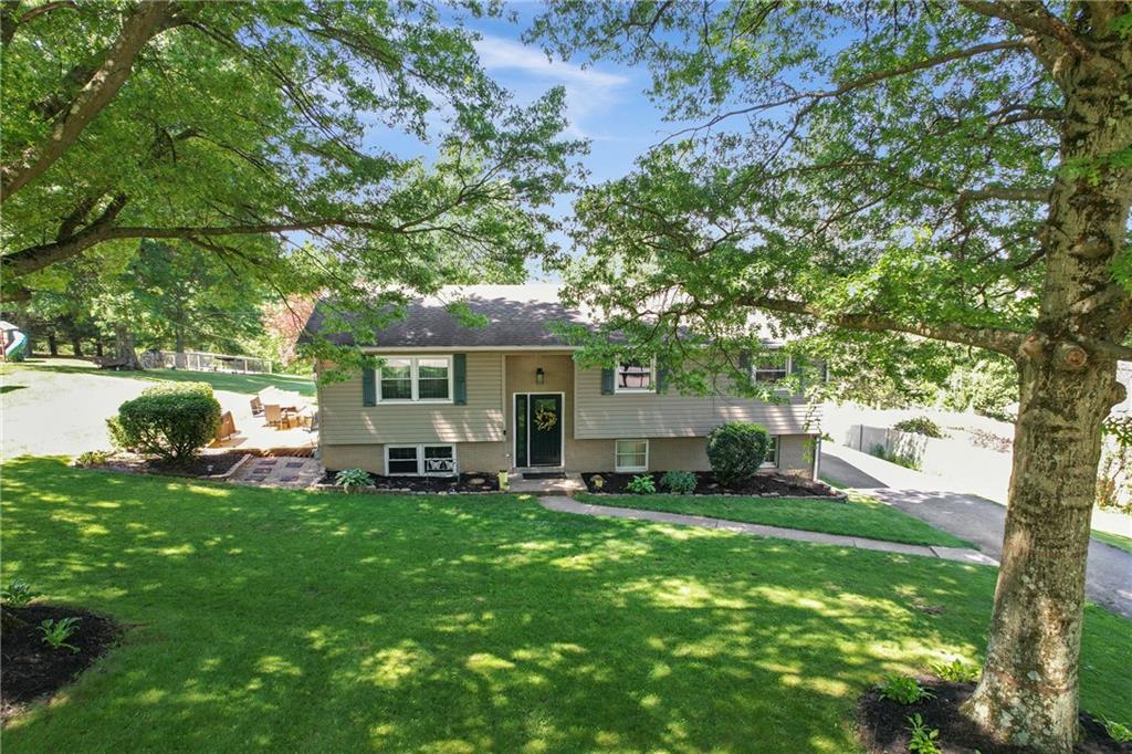 1274 Oakridge Road McDonald, PA 15057 - Photo 3 of 30