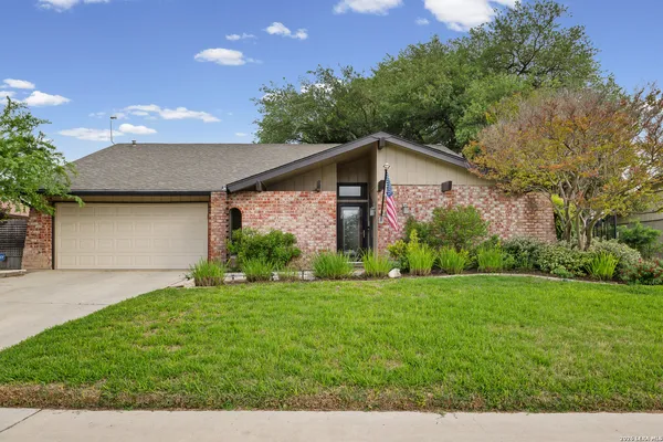 $387,900 | 8419 Athenian Drive, Universal City, TX 78148