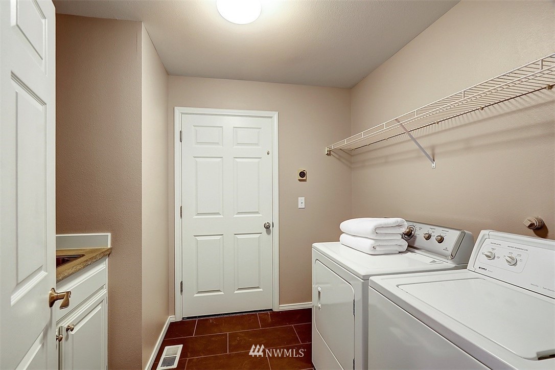 107 174th Street Southwest Bothell, WA 98012 - Photo 17 of 30
