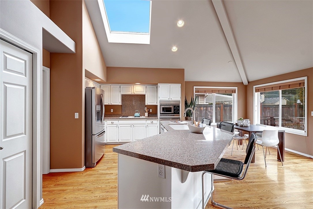 107 174th Street Southwest Bothell, WA 98012 - Photo 10 of 30