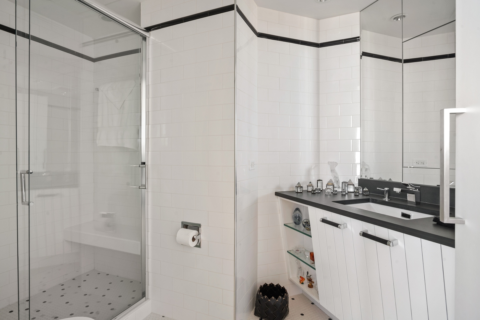 21 East Huron Street, Unit 3305 Chicago, IL 60611 - Photo 21 of 31