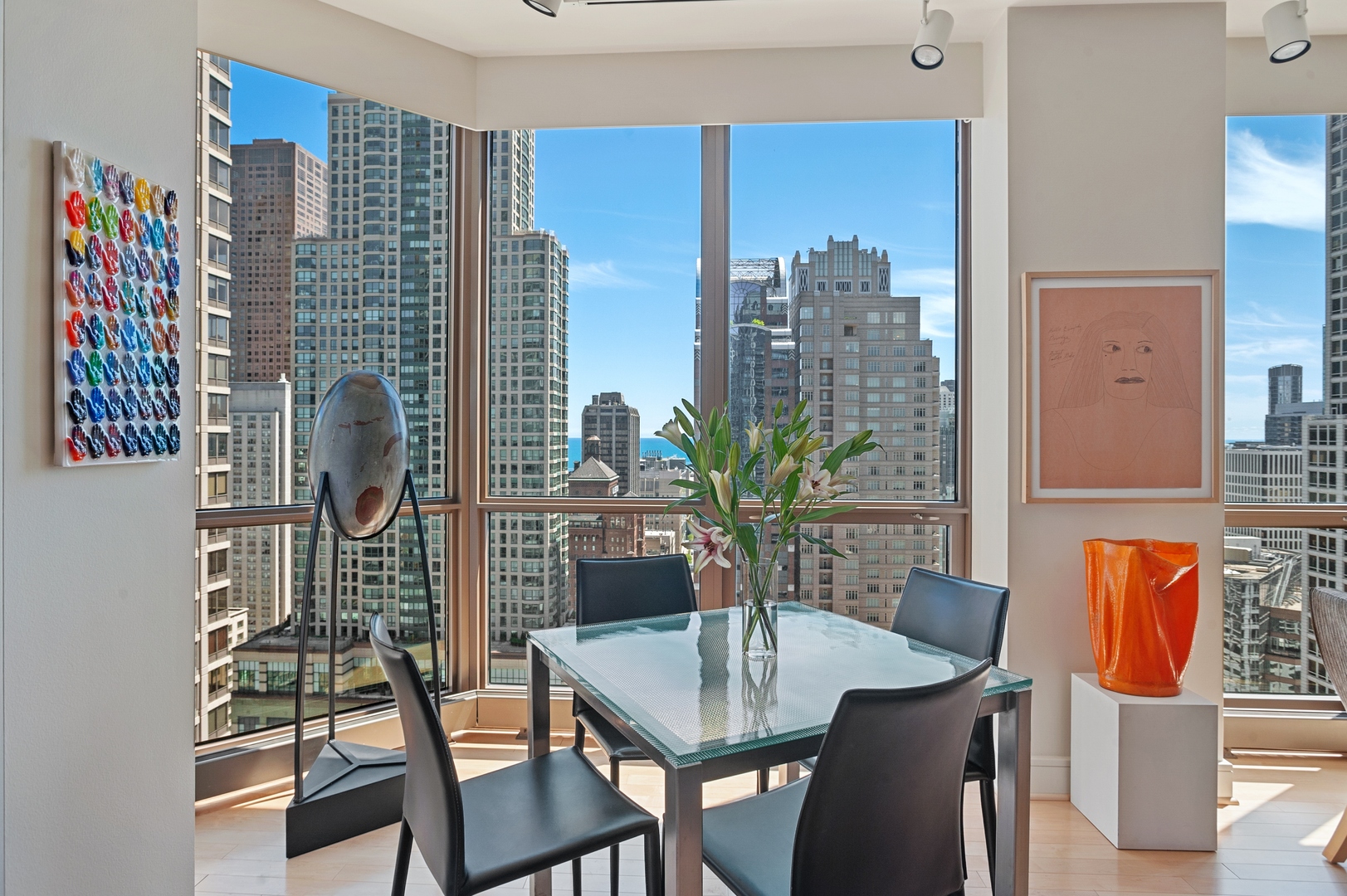 21 East Huron Street, Unit 3305 Chicago, IL 60611 - Photo 5 of 31