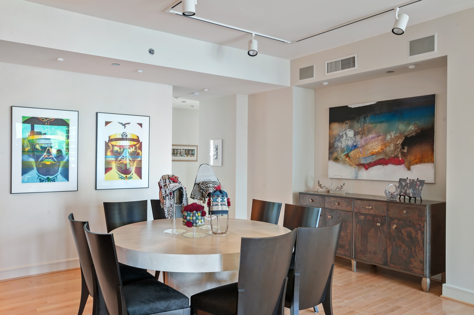 21 East Huron Street, Unit 3305 Chicago, IL 60611 - Photo 7 of 31