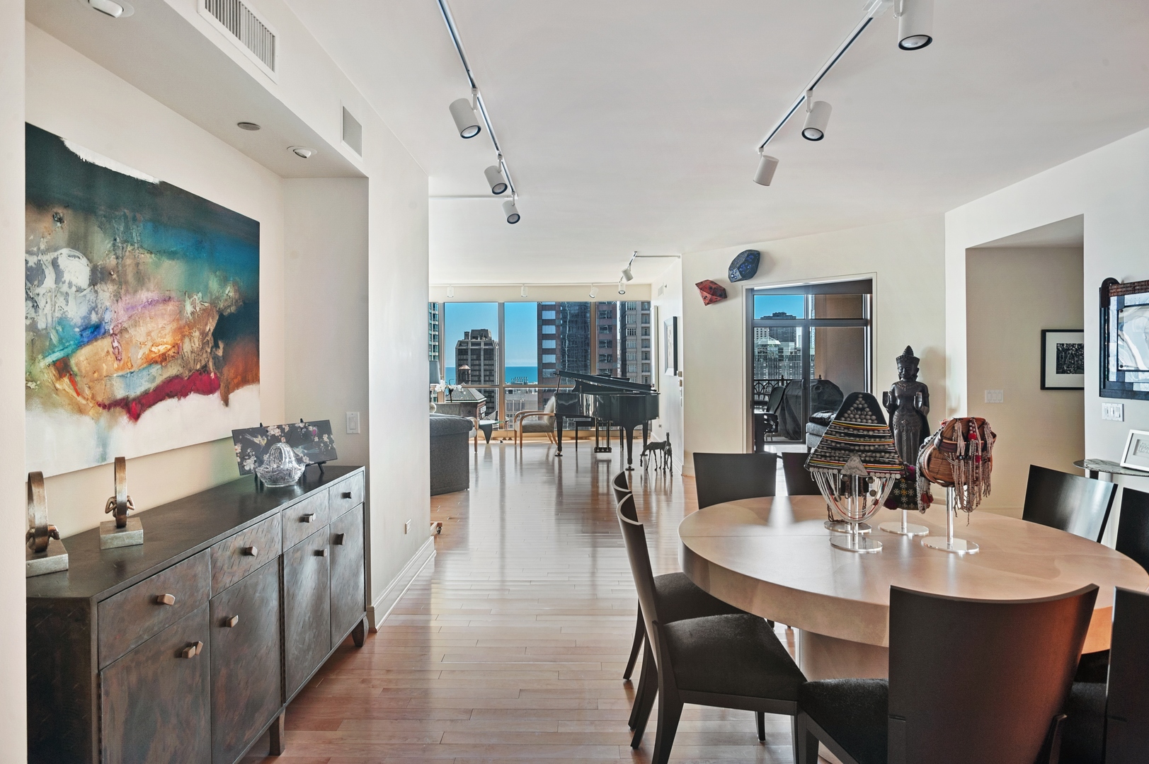 21 East Huron Street, Unit 3305 Chicago, IL 60611 - Photo 9 of 31