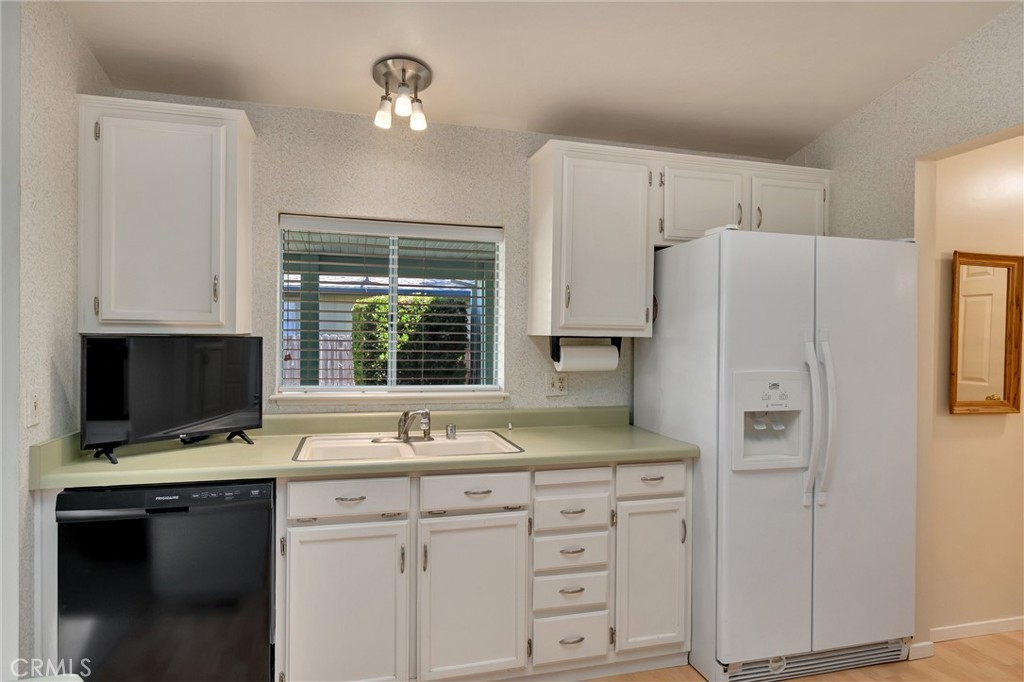 2050 Springfield Drive, Unit 219 Chico, CA 95928 - Photo 17 of 49