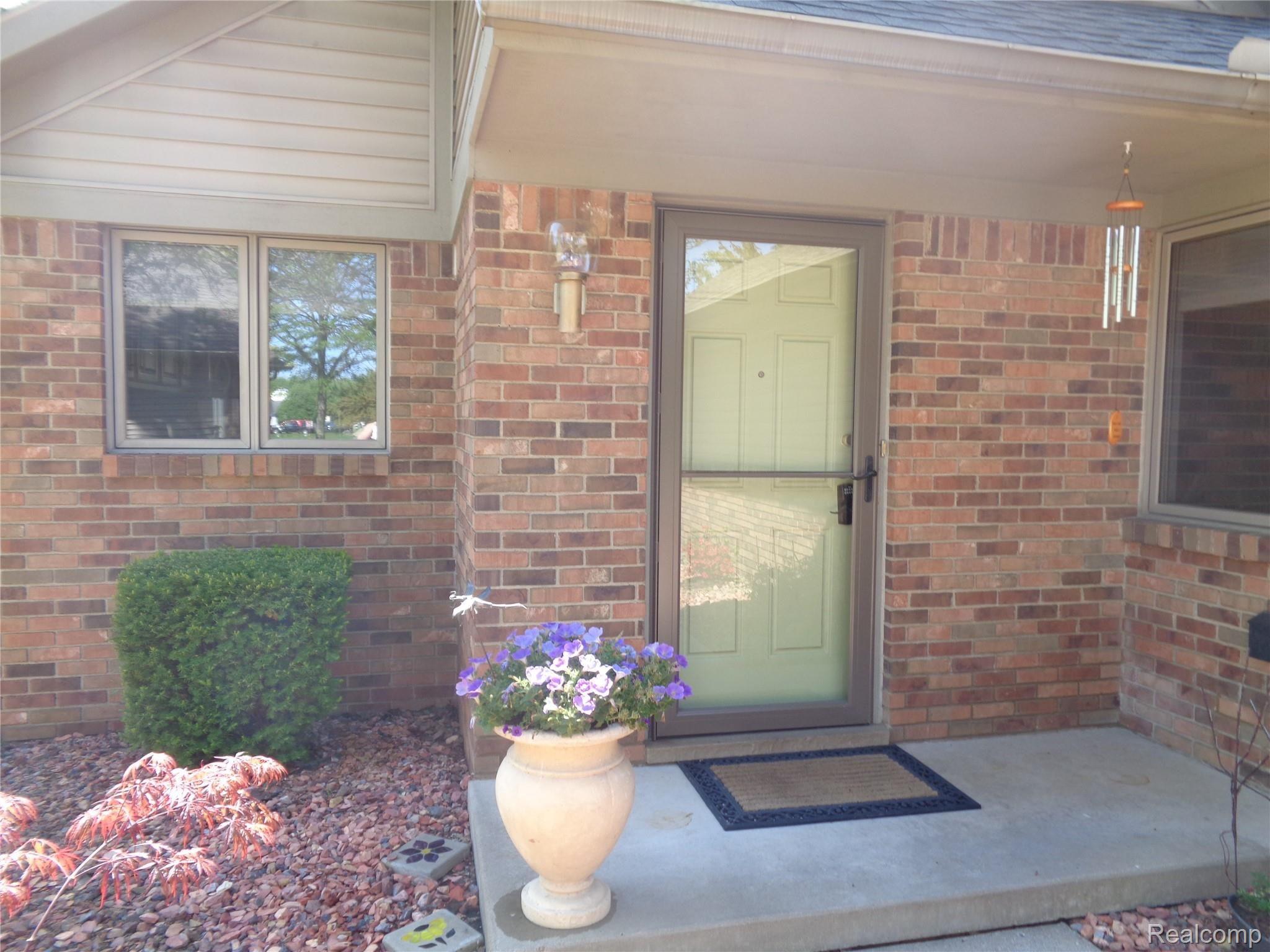 3368 Rivers Edge Drive Wayne, MI 48184 - Photo 58 of 64 DSC02736.JPG
