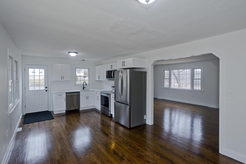 6 Haynes Hill Road Wales, MA 01081 - Photo 8 of 42