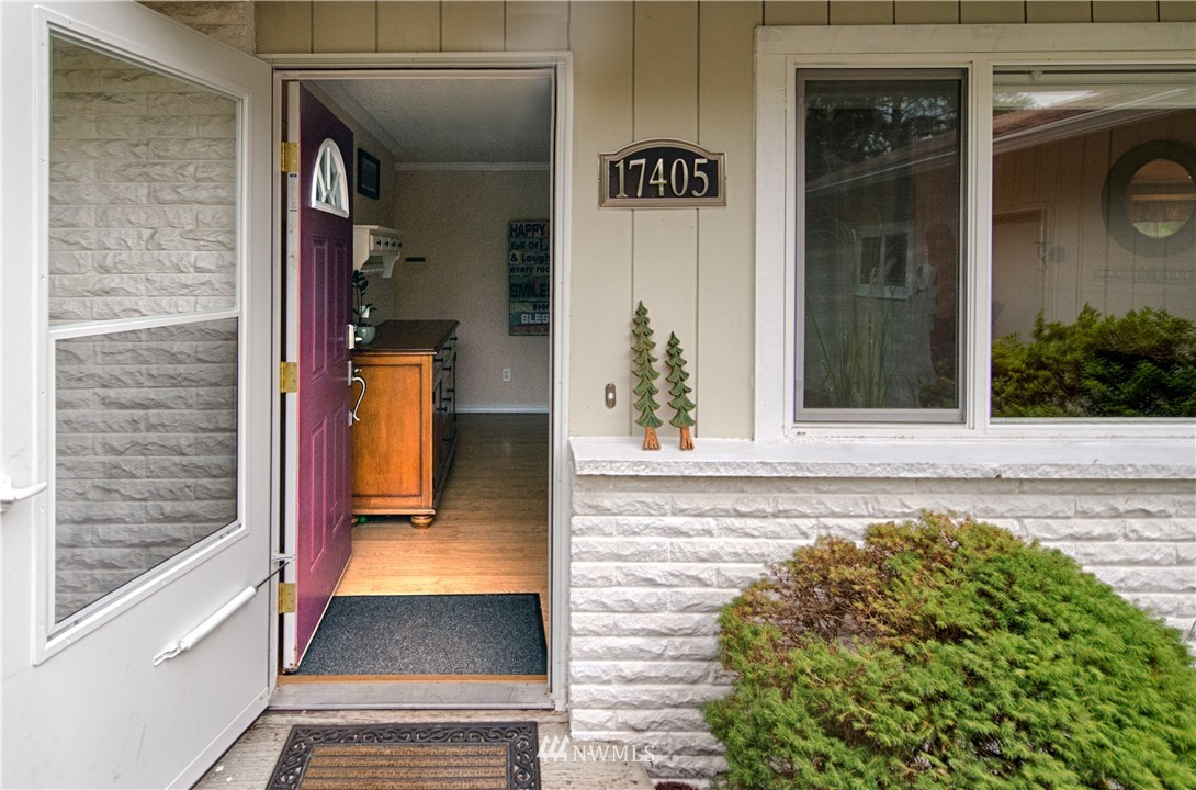17405 Southeast 142nd Street Renton, WA 98059 - Photo 3 of 25