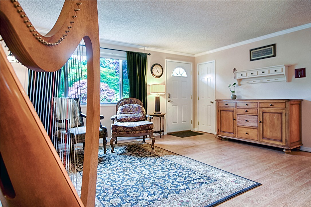 17405 Southeast 142nd Street Renton, WA 98059 - Photo 5 of 25