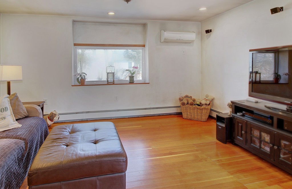 87 Pond Plain Road Westwood, MA 02090 - Photo 9 of 24 Gallery Image 9