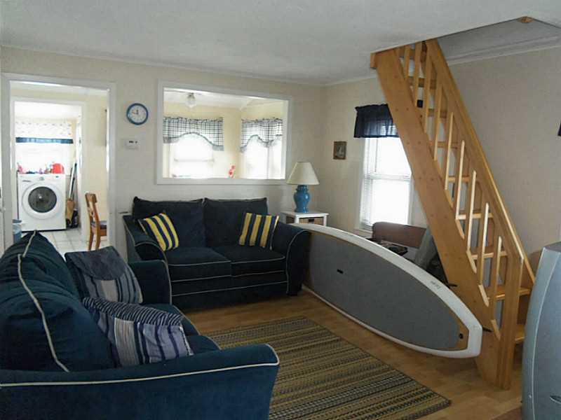 50 St James Road Narragansett, RI 02882 - Photo 6 of 15 Living Room.