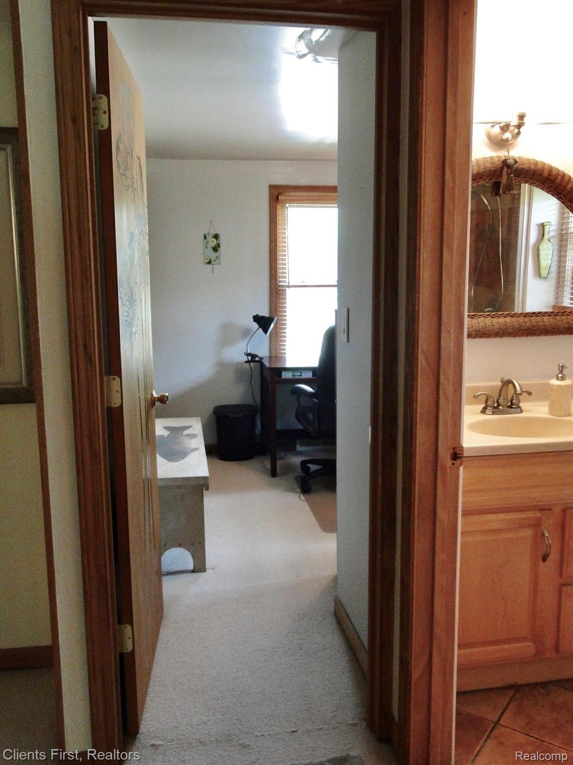 2146 Hampton Road White Lake, MI 48386 - Photo 34 of 59 DSC06190.jpg