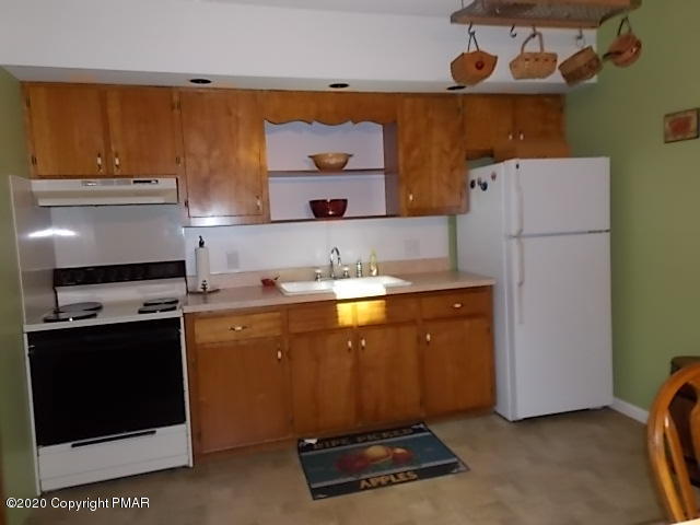 142 Selig Road Pocono Lake, PA 18347 - Photo 6 of 15 Kitchen