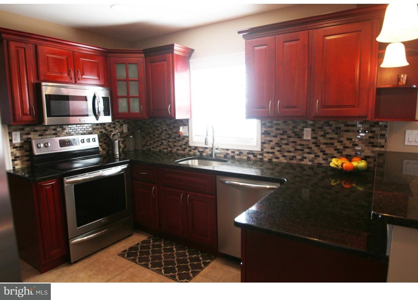 110 Terrace Road Levittown, PA 19056 - Photo 4 of 25