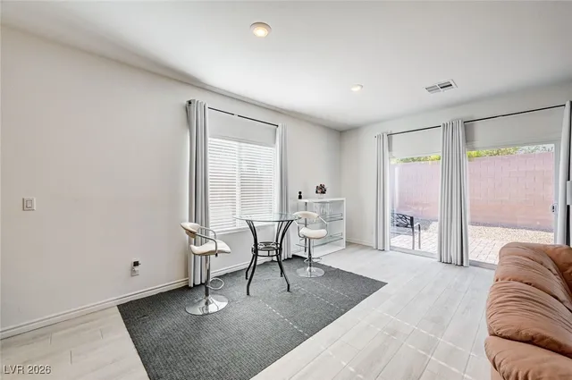 $3,000 | 3791 McLeod Drive, Las Vegas, NV 89121
