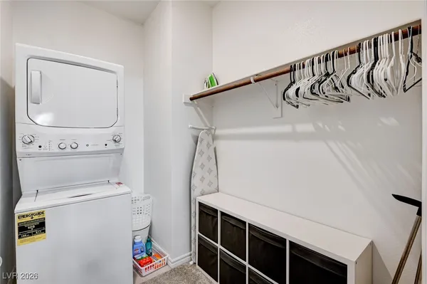 $2,895 | 3791 McLeod Drive, Las Vegas, NV 89121