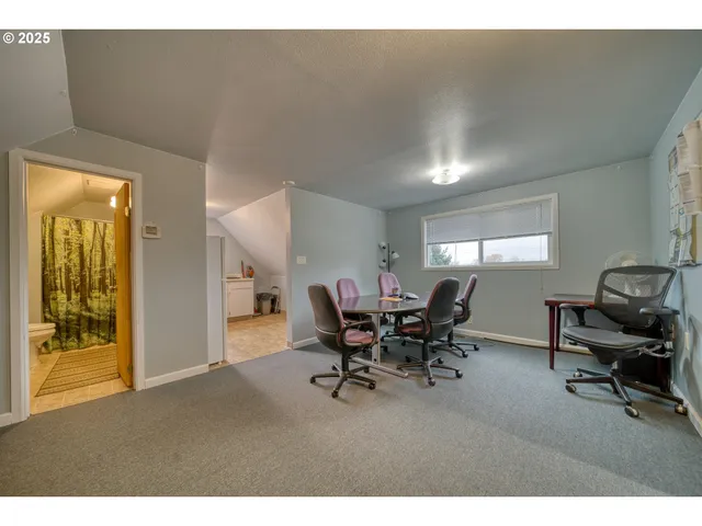 $799,000 | 27001 Northwest St Helens Road, Scappoose, OR 97056