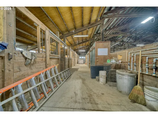 $775,000 | 27001 Northwest St Helens Road, Scappoose, OR 97056