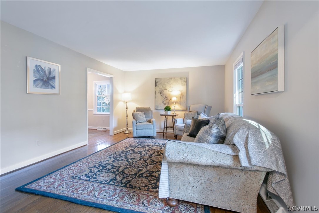 3670 Hemlock Road Chester, VA 23831 - Photo 20 of 49 a living room with furniture and a rug