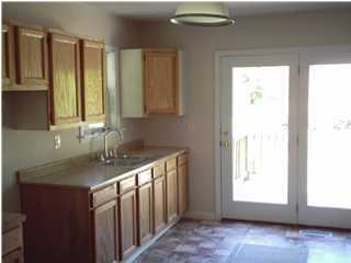 1214 Gillespie Road Chattanooga, TN 37411 - Photo 1 of 8 Primary Photo