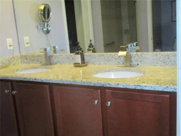 $2,300 | 2211 Oakley Green Drive, Sun City Center, FL 33573