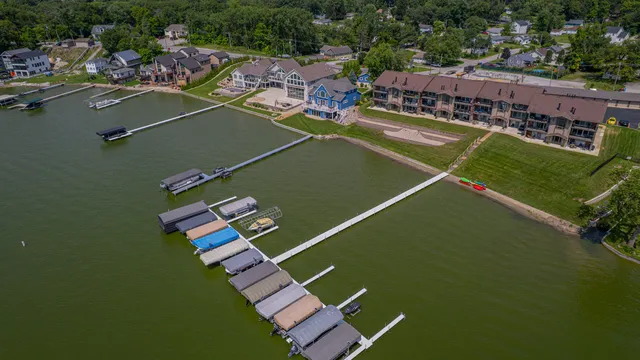a view of a tennis court
