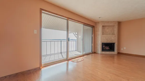 $369,900 | 8121 Lakeshore Drive, Unit 6, Cedar Lake, IN 46303