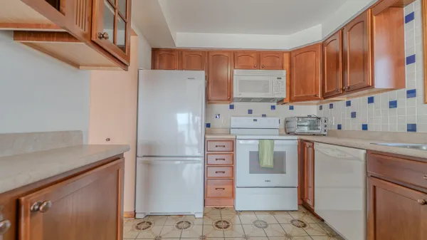 $369,900 | 8121 Lakeshore Drive, Unit 6, Cedar Lake, IN 46303